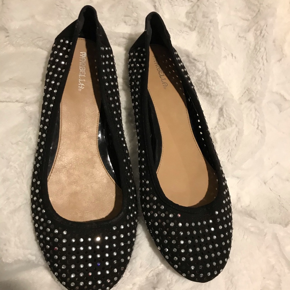 Shoes - Picture 2 of 5